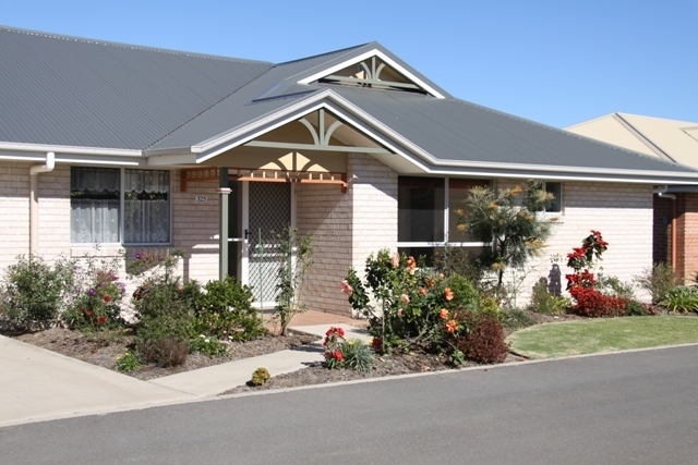 Compare retirement villages in Bundaberg North - The Lakes Bundaberg